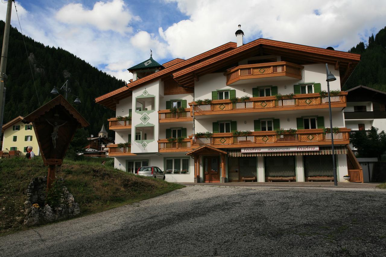Garni Eden Hotel Canazei Exterior photo